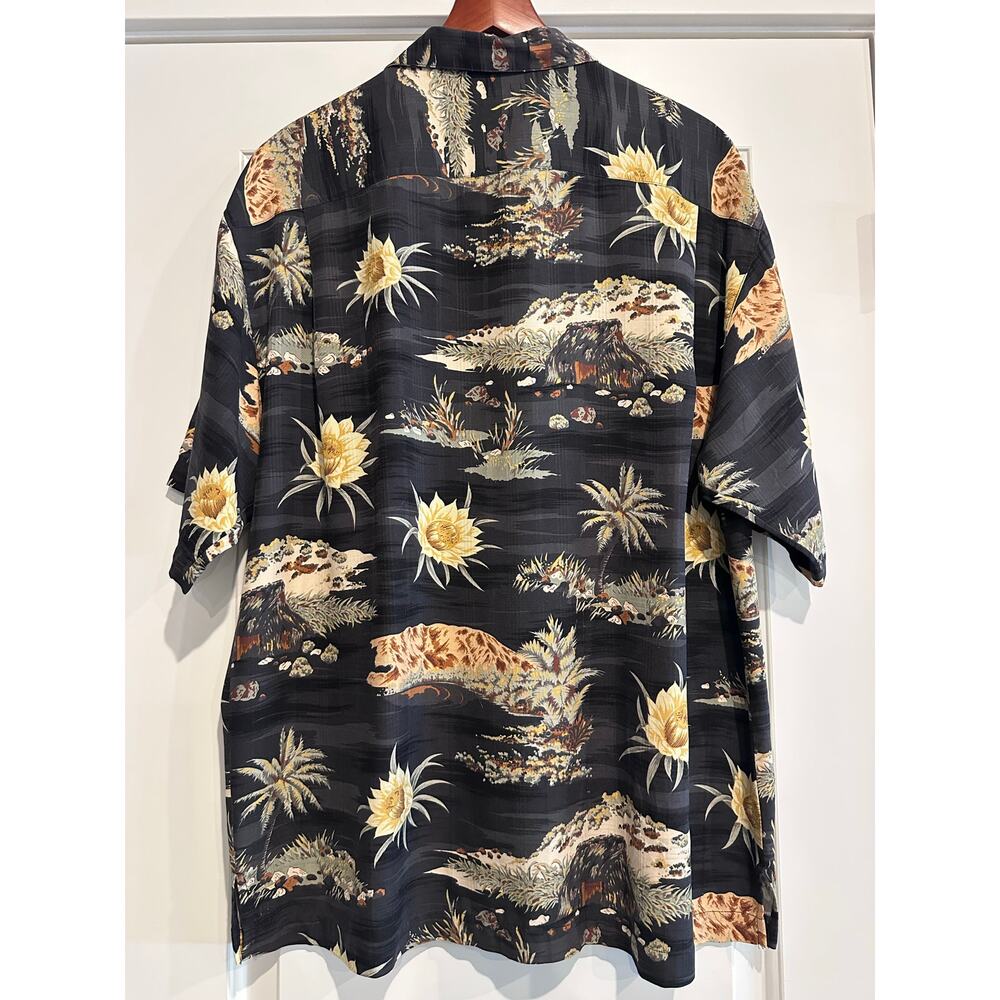 Tommy Bahama 100% Silk Shirt L